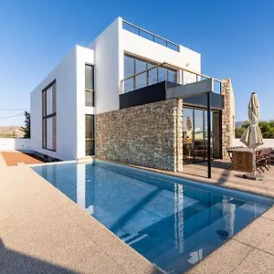 Villa Exclusiva Con Piscina En Agua Amarga, A 2km De La Playa, Los Cerrillos
